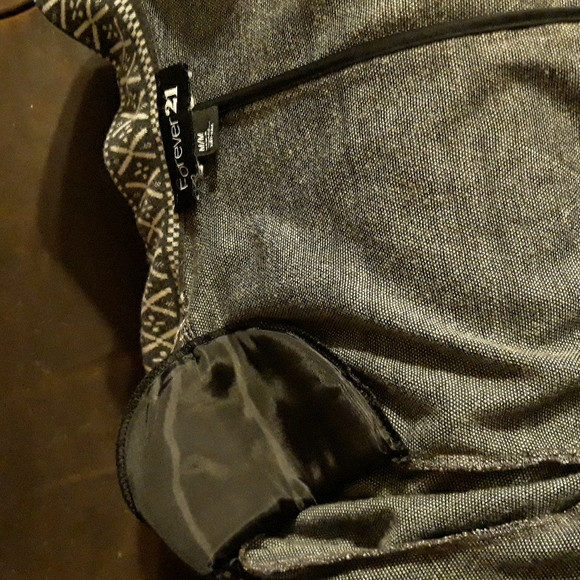 Forever 21 ladies cardigan - Picture 5 of 7